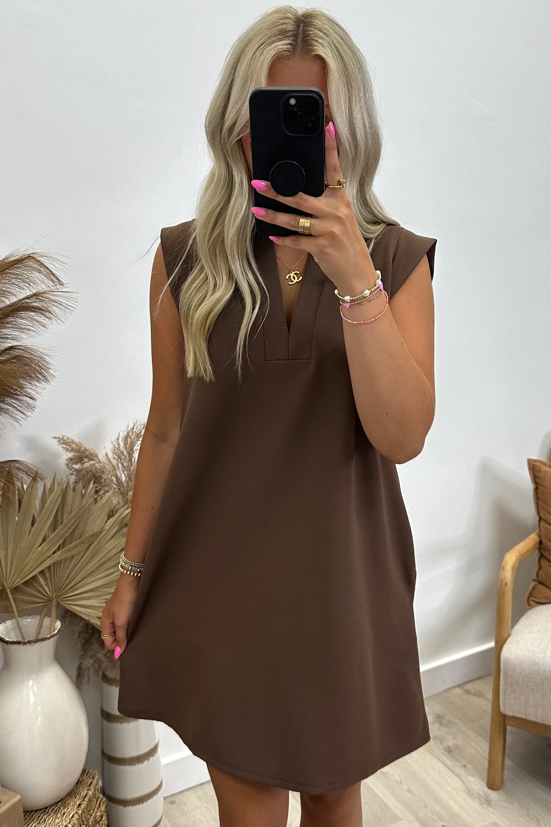 "Metropolitan Mood" Dress (Espresso)