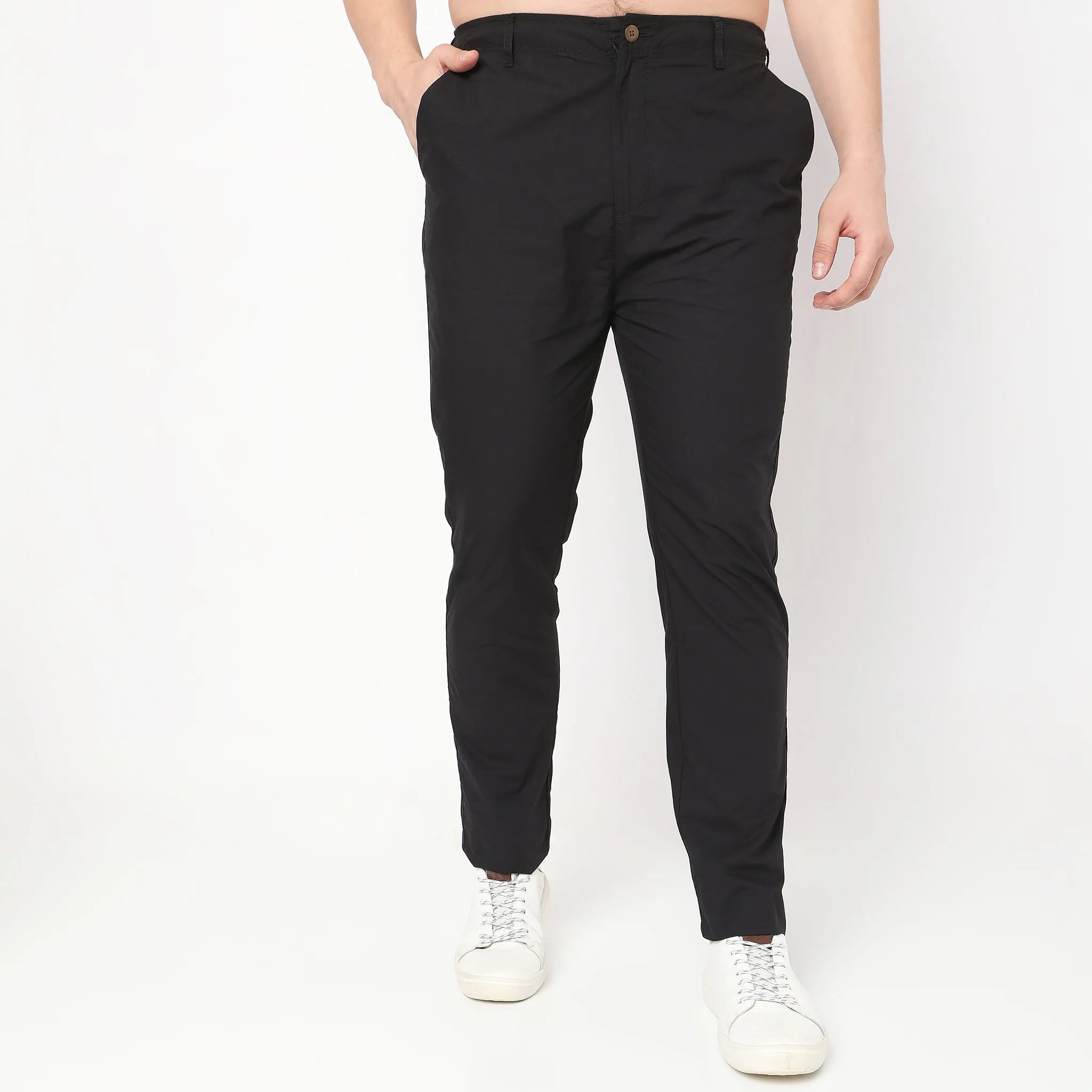 Relaxed Fit Solid Mid Rise Chinos