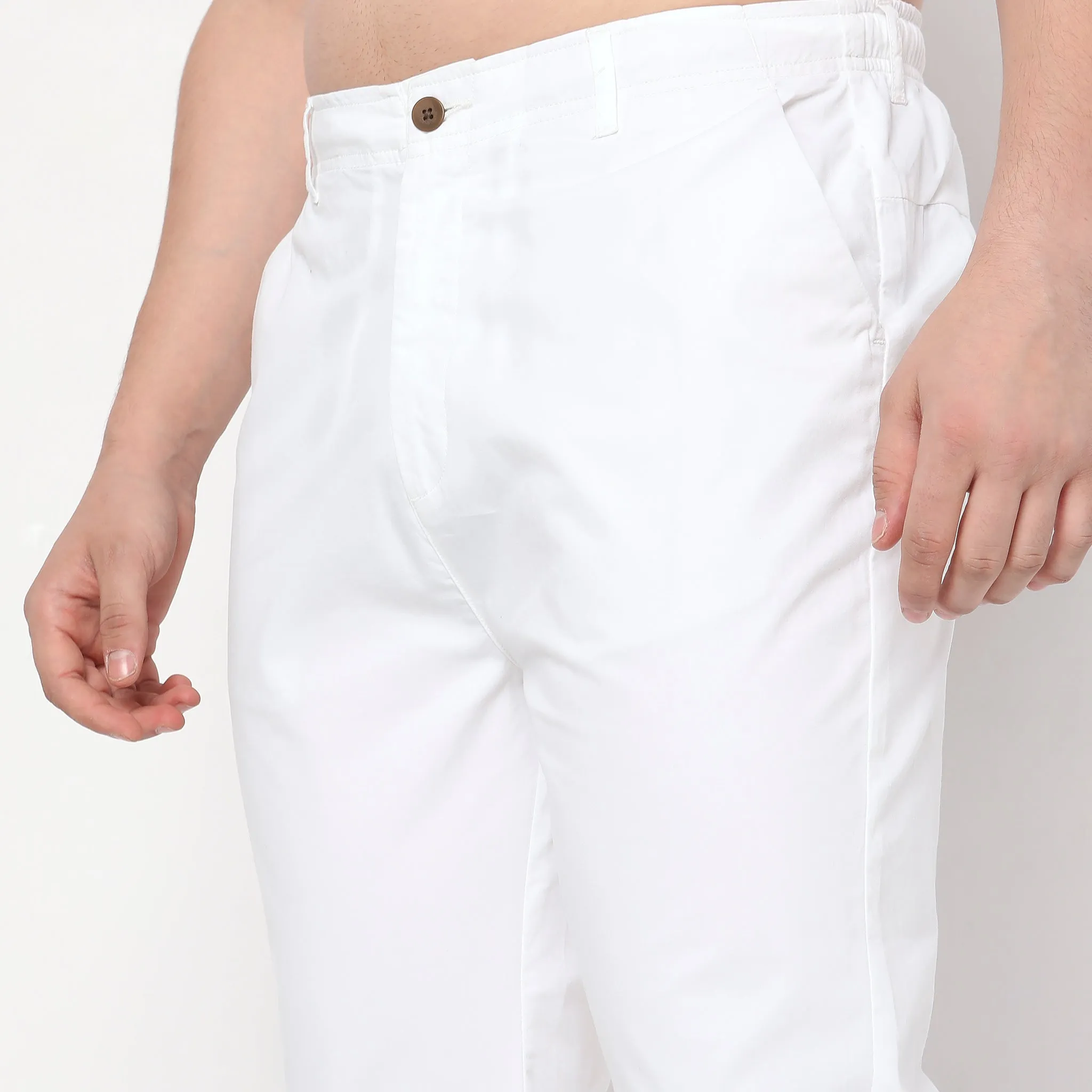 Relaxed Fit Solid Mid Rise Chinos