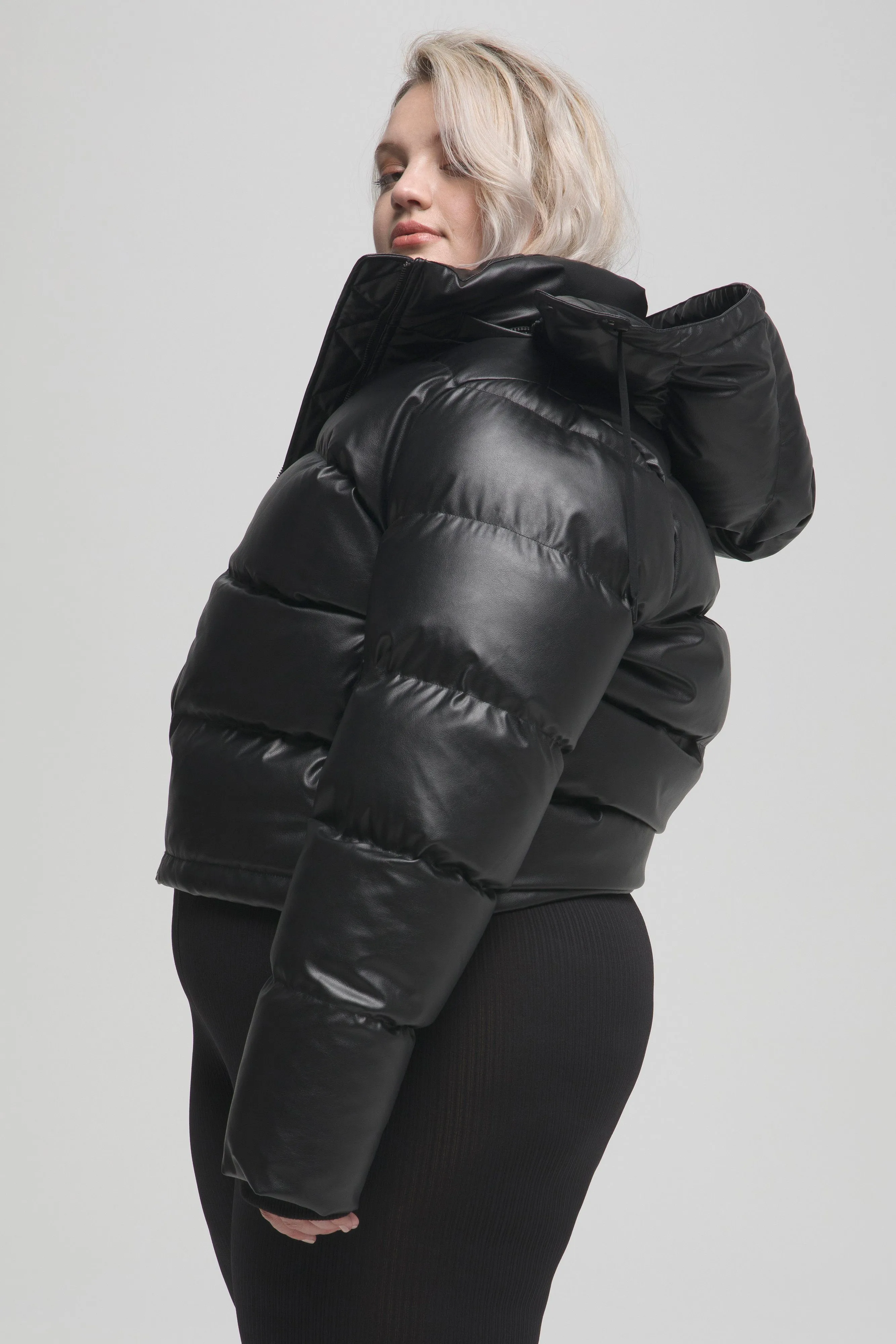 STATEMENT PUFFER | BLACK001